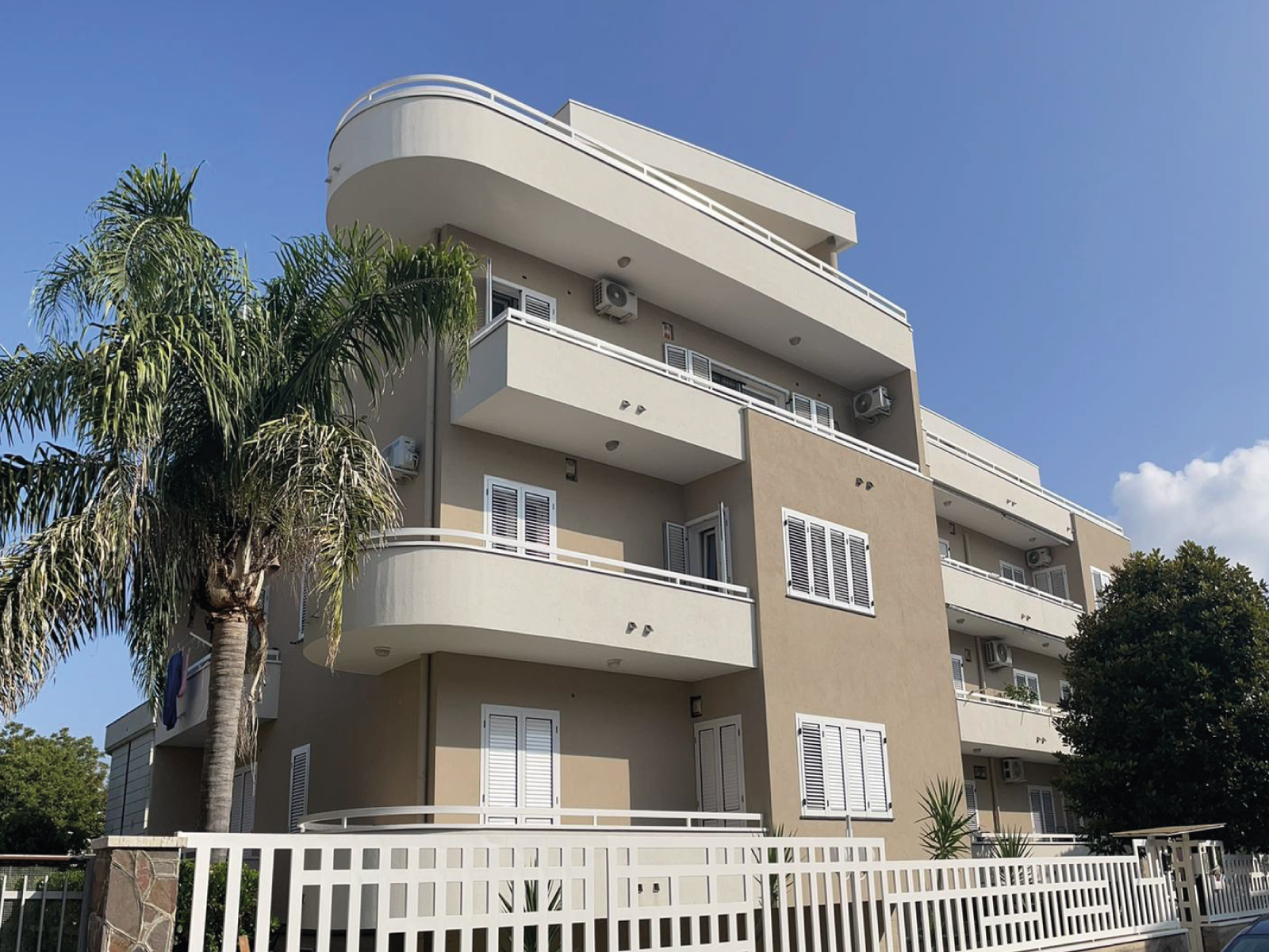 CONDOMINIO SIMONETTI